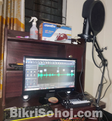 Condnser Microphone, Sound Card, Studio Headphn Compact Set